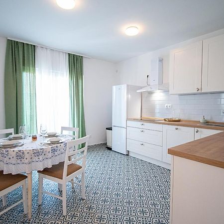 Apartment Nikola Kaštel Novi 외부 사진